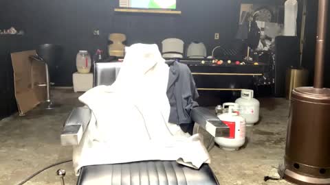 papi_krizz online show from February 28, 2025, 3:04 pm