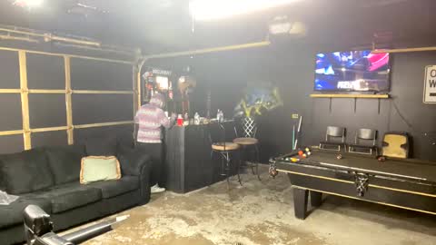 papi_krizz online show from October 20, 2025, 3:56 pm