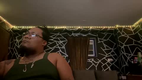 papi_krizz online show from November 19, 2025, 7:19 am