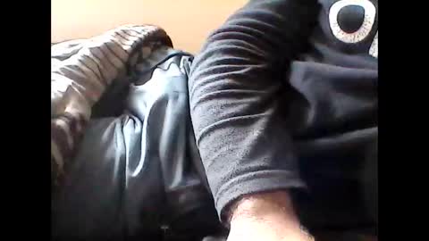Snapshot of papijj345 chatting on February 18, 2026, 12:01 pm papijj345 online show from February 18, 2026, 12:01 pm