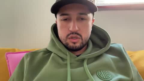 paprika_555 online show from April 28, 2026, 3:44 am