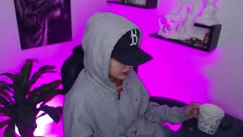 Paris D angelo online show from March 4, 2025, 1:12 am