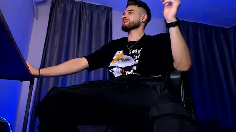 Paris online show from December 1, 2025, 7:08 pm