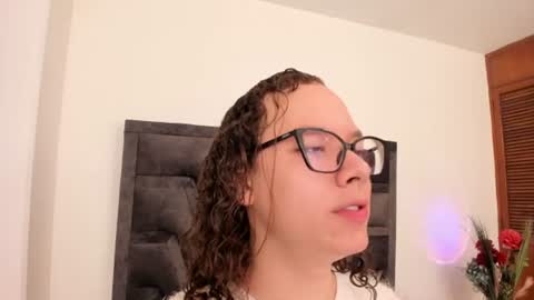 Snapshot of paris_mendez chatting on July 22, 2026, 12:19 pm PARIS LOVE online show from July 22, 2026, 12:19 pm