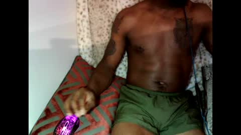 Snapshot of parlaytellio chatting on December 8, 2024, 9:30 pm Parlay Tellio online show from December 8, 2024, 9:30 pm