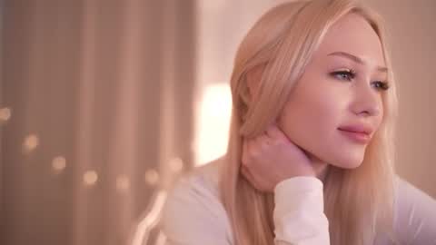 Sofi online show from November 24, 2025, 12:49 pm