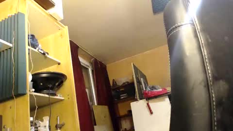 pascal88881 online show from December 5, 2024, 9:50 pm