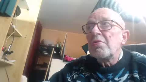 pascal88881 online show from December 29, 2024, 4:08 pm