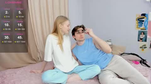 Snapshot of passionbond chatting on October 7, 2025, 1:30 pm We Katrin and Moris online show from October 7, 2025, 1:30 pm