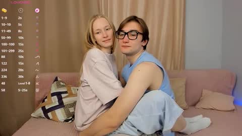 Snapshot of passionbond chatting on October 24, 2025, 1:40 pm We Katrin and Moris online show from October 24, 2025, 1:40 pm