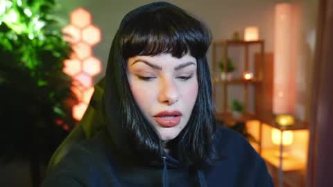 Patricia online show from March 31, 2026, 12:12 am