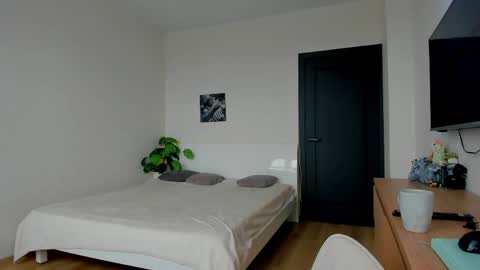 patricia_bloom online show from April 12, 2026, 3:55 am