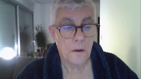 patrick5275 online show from April 8, 2026, 4:12 am