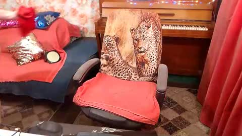 PatsyORose online show from November 28, 2025, 4:48 am