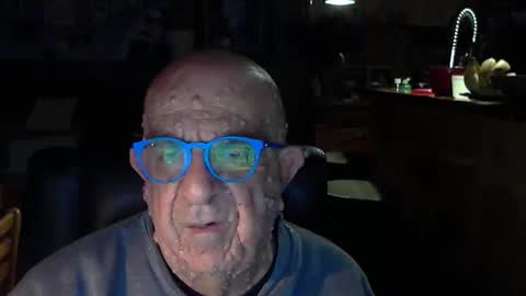 Snapshot of patvac chatting on April 27, 2026, 8:51 pm patvac online show from April 27, 2026, 8:51 pm