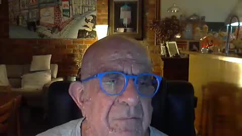 Snapshot of patvac chatting on May 1, 2026, 3:16 pm patvac online show from May 1, 2026, 3:16 pm
