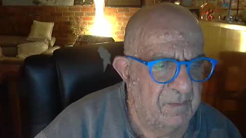 Snapshot of patvac chatting on May 23, 2026, 2:43 pm patvac online show from May 23, 2026, 2:43 pm
