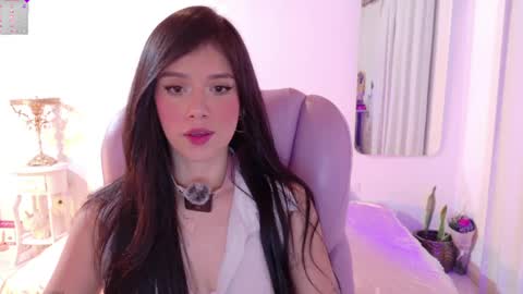 Sofa online show from April 8, 2026, 4:45 am