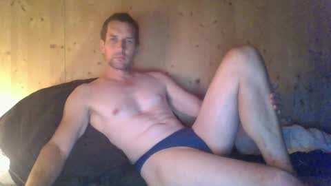 Snapshot of paueriwan chatting on August 8, 2026, 9:39 pm paueriwan online show from August 8, 2026, 9:39 pm