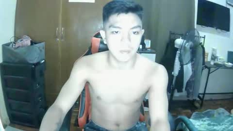 MrBigPaul online show from December 15, 2025, 11:36 am