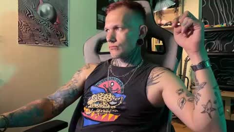 Snapshot of paul_razor chatting on July 2, 2026, 7:09 pm Paul online show from July 2, 2026, 7:09 pm
