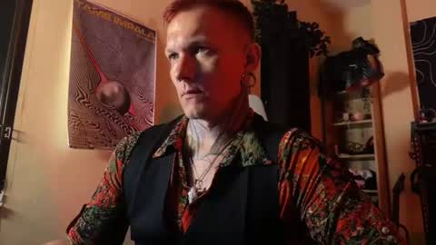 Snapshot of paul_razor chatting on July 12, 2026, 1:57 pm Paul online show from July 12, 2026, 1:57 pm