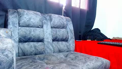 paula_willss online show from February 23, 2025, 4:02 pm