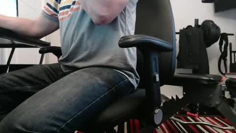 paulie120464 online show from October 27, 2025, 4:22 pm