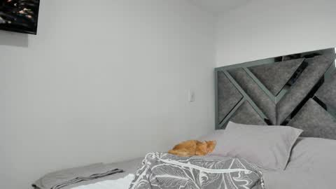 Paulina online show from April 17, 2026, 7:50 pm