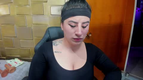 paulinabelen21 online show from May 15, 2026, 4:08 am