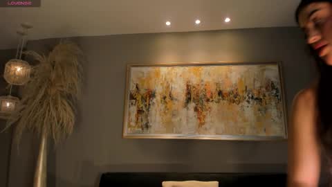 Paulina Santos  online show from March 8, 2026, 4:55 pm