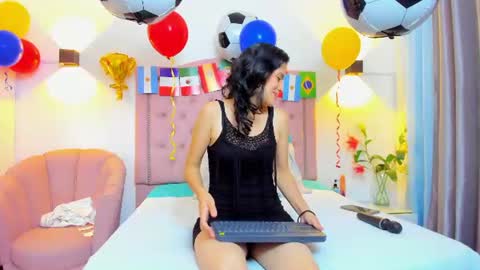 Snapshot of paulinavera chatting on June 13, 2026, 1:53 pm paulinavera online show from June 13, 2026, 1:53 pm