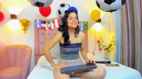 Snapshot of paulinavera chatting on June 19, 2026, 2:10 pm paulinavera online show from June 19, 2026, 2:10 pm