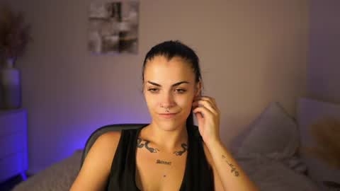 Snapshot of pauline_2005 chatting on July 25, 2026, 7:00 pm Pauline online show from July 25, 2026, 7:00 pm
