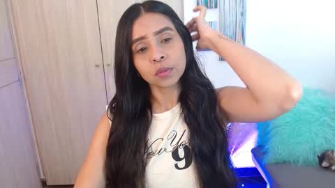 Snapshot of pauliv chatting on January 5, 2026, 7:50 pm Paulina online show from January 5, 2026, 7:50 pm