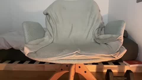 paulovitonii online show from April 9, 2026, 11:04 am