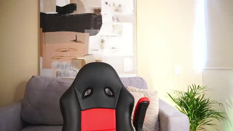 Paul Phoenix online show from April 5, 2026, 6:49 pm