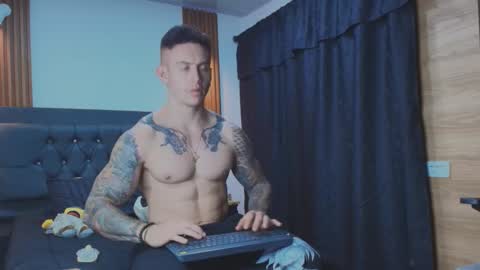 Snapshot of paulthompson_ chatting on February 15, 2026, 5:15 am Paul online show from February 15, 2026, 5:15 am