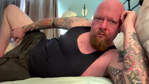 Snapshot of paulyb445 chatting on September 24, 2025, 9:45 am paulyb445 online show from September 24, 2025, 9:45 am