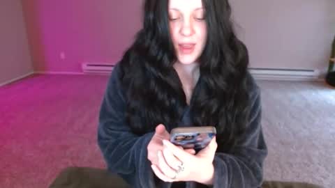 Snapshot of paymommyv chatting on March 15, 2026, 4:02 pm Mommy V online show from March 15, 2026, 4:02 pm