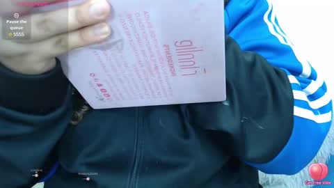 Snapshot of payton_bailey chatting on December 15, 2024, 3:24 am Payton online show from December 15, 2024, 3:24 am