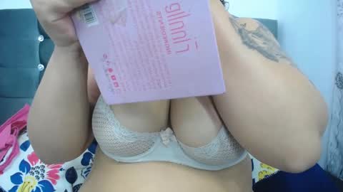 Snapshot of payton_bailey chatting on December 27, 2024, 1:07 pm Payton online show from December 27, 2024, 1:07 pm