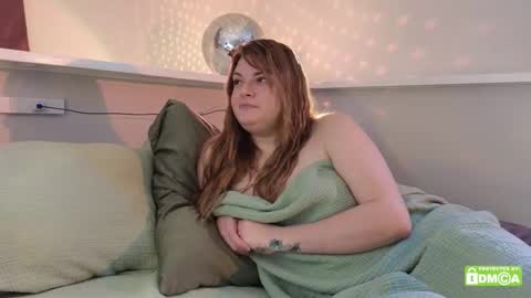 Snapshot of peaceofmae chatting on March 16, 2026, 4:55 pm online show from March 16, 2026, 4:55 pm