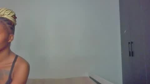 peach_ebonny online show from April 21, 2026, 2:51 am