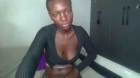 peach_ebonny online show from May 8, 2026, 1:38 pm