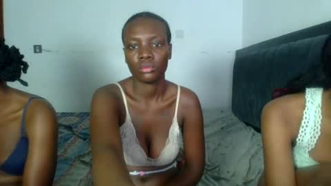 peach_ebonny online show from June 27, 2026, 12:22 pm