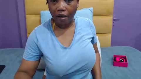 Snapshot of peachassxx chatting on February 6, 2026, 5:56 am peachy online show from February 6, 2026, 5:56 am