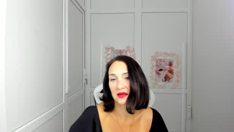 Christina online show from July 17, 2026, 12:23 pm