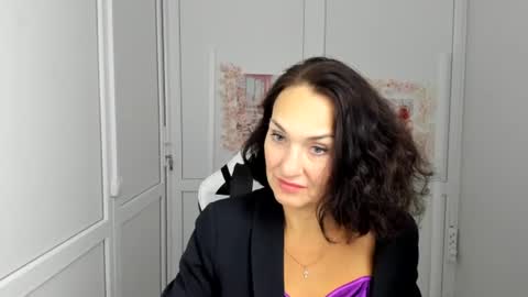 Christina online show from July 21, 2026, 12:18 pm