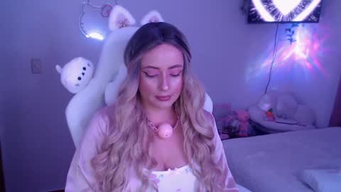 peacherry_ online show from February 8, 2025, 3:30 am